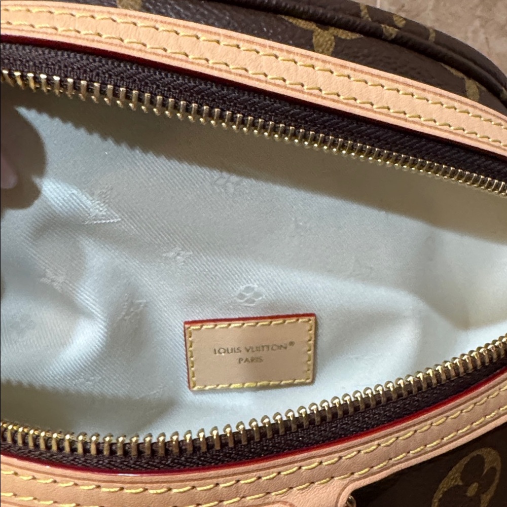 Louis Vuitton High Rise Bumbag - Picture 5 of 7